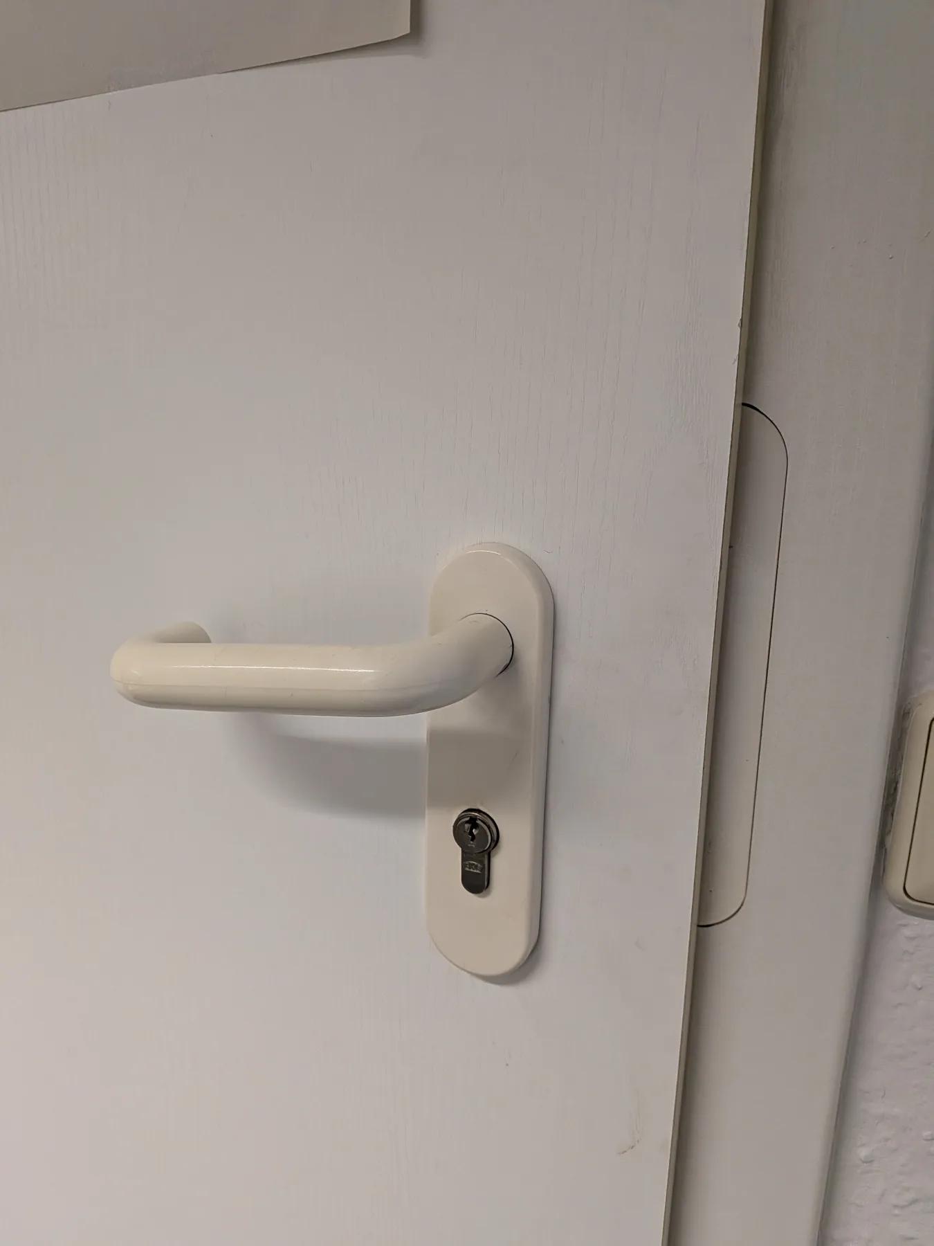Professionelle Türöffnung einer nur zugefallenen Wohnungstür in Paderborn