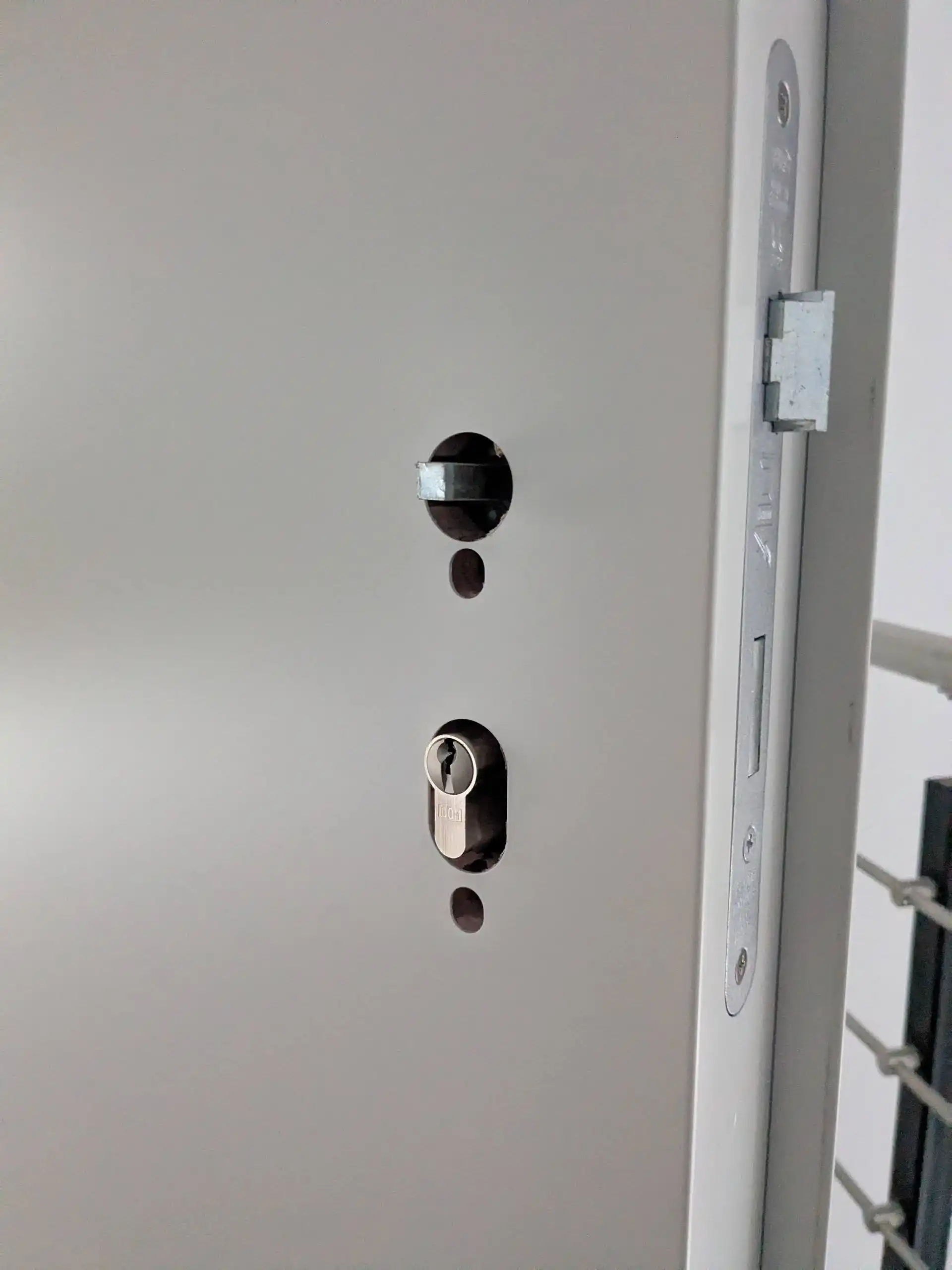 Schließanlagen vom Paderborner Schlüsseldienst bringen Ordnung in Gewerbebetriebe und bringen zuverlässige Zutrittskontrolle